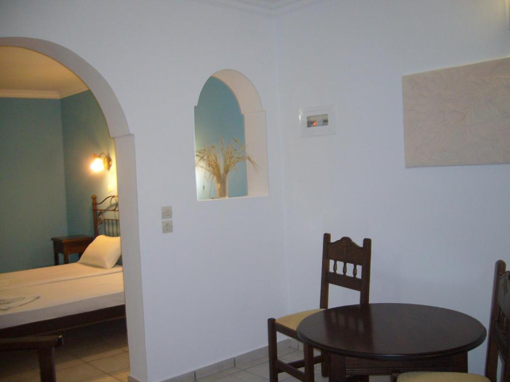 San Efrem Aparthotel Perissa  Quarto foto